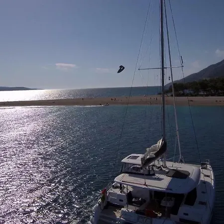 Luxury Catamaran Lagoon 42, Ac & Gn Split