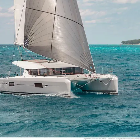 Πλωτό κατάλυμα Luxury Catamaran Lagoon 42, Ac & Gn Σπλιτ