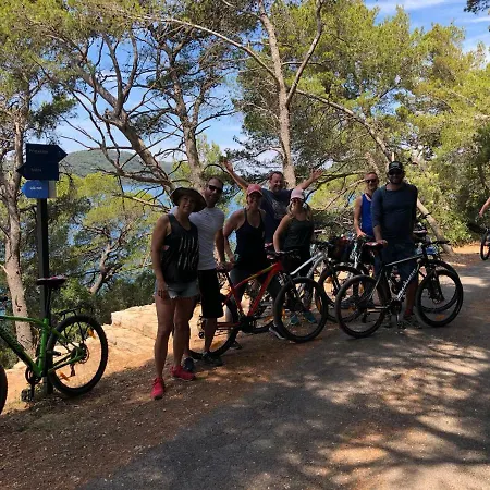 Hotel na wodzie Luxury Catamaran Lagoon 42, Ac & Gn