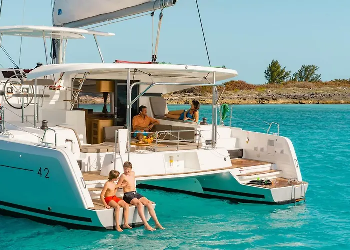 Luxury Catamaran Lagoon 42, Ac & Gn * ספליט