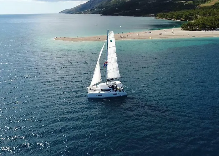 Luxury Catamaran Lagoon 42, Ac & Gn *
