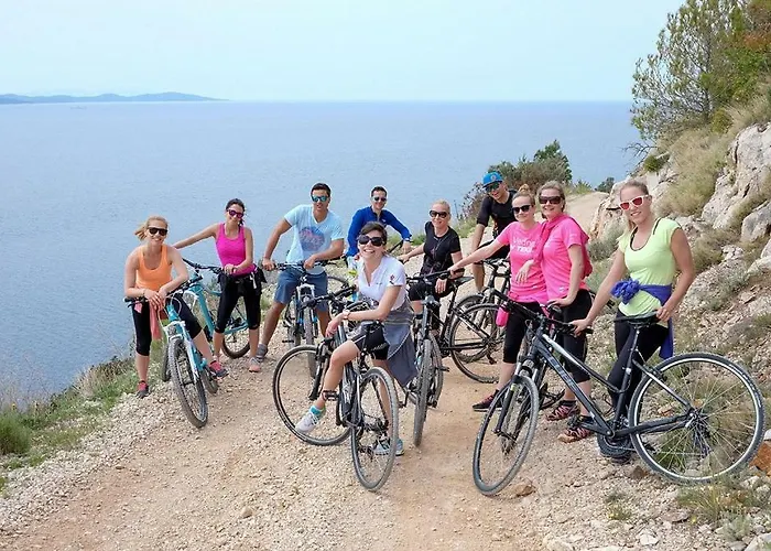 Luxury Catamaran Lagoon 42, Ac & Gn ספליט