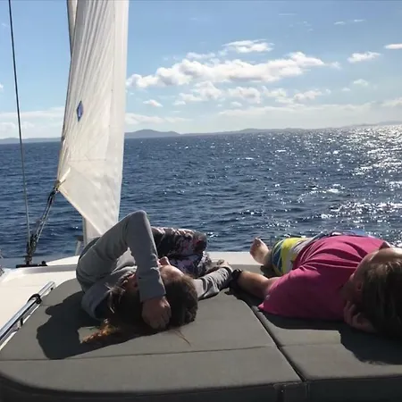 Luxury Catamaran Lagoon 42, Ac & Gn Båthotell *