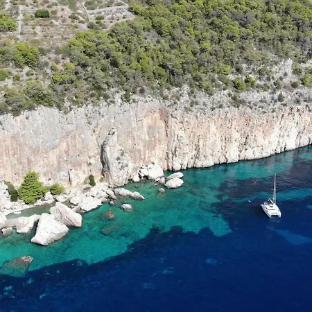 Båthotell Luxury Catamaran Lagoon 42, Ac & Gn *