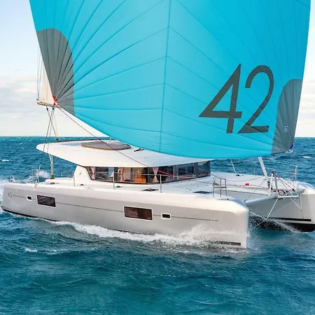 Båthotell Luxury Catamaran Lagoon 42, Ac & Gn Split